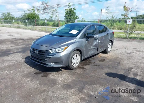 2025 Nissan Versa 1.6 S z USA, uszkodzony, nr VIN 3N1CN8DVXSL813213